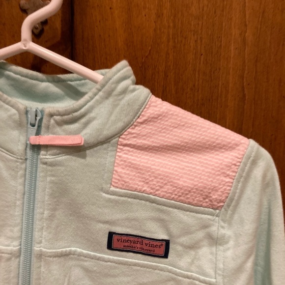 Vineyard Vines Marthas Vineyard Girl’s Seersucker Shoulder Shep Shirt - Picture 8 of 13